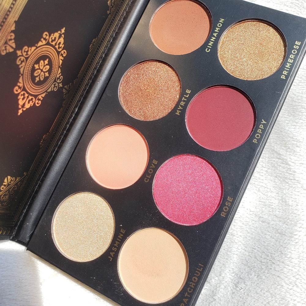 GRANDIOSE PALETTE